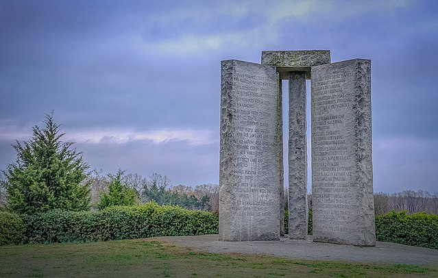 COVID-19 : les terribles prophéties des Georgia Guidestones