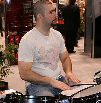 John Dolmayan et ses théories sur les origines du COVID-19
